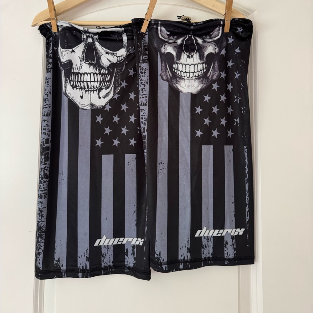 Neck Gaiter Skull and Flag
